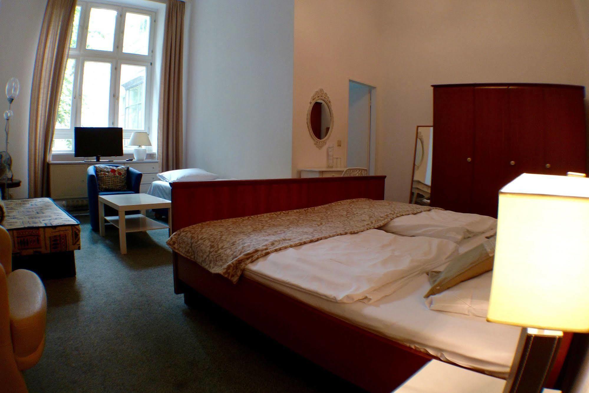 ברלין Midi Inn City West Am Ku'Damm מראה חיצוני תמונה